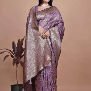 💜Lavender Banarasi Silk Saree with Gold Zari Butti and Majestic Pallu 💜✨