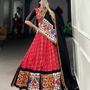 Cotton Printed And Gamthi work With Mirror work choli